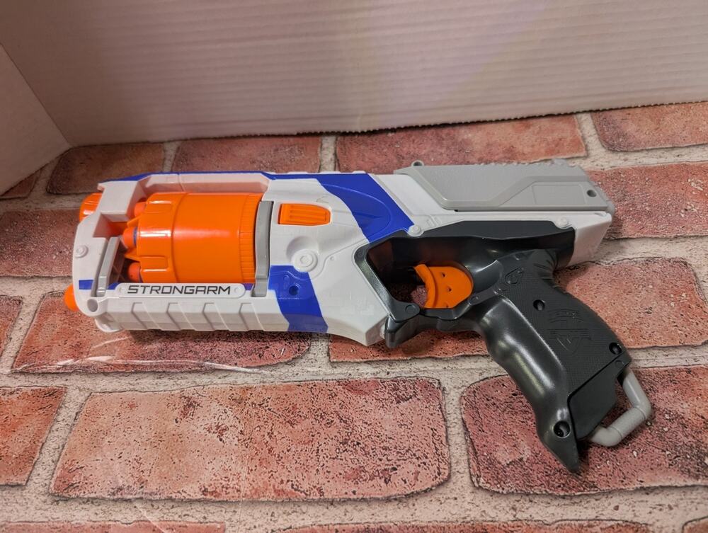 Nerf 2011 N-Strike Elite Strongarm 6 Shot Revolver Blaster Dart - Tested & Works